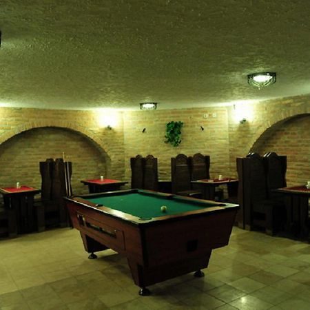 Hotel Francoise Балатонлелле Экстерьер фото